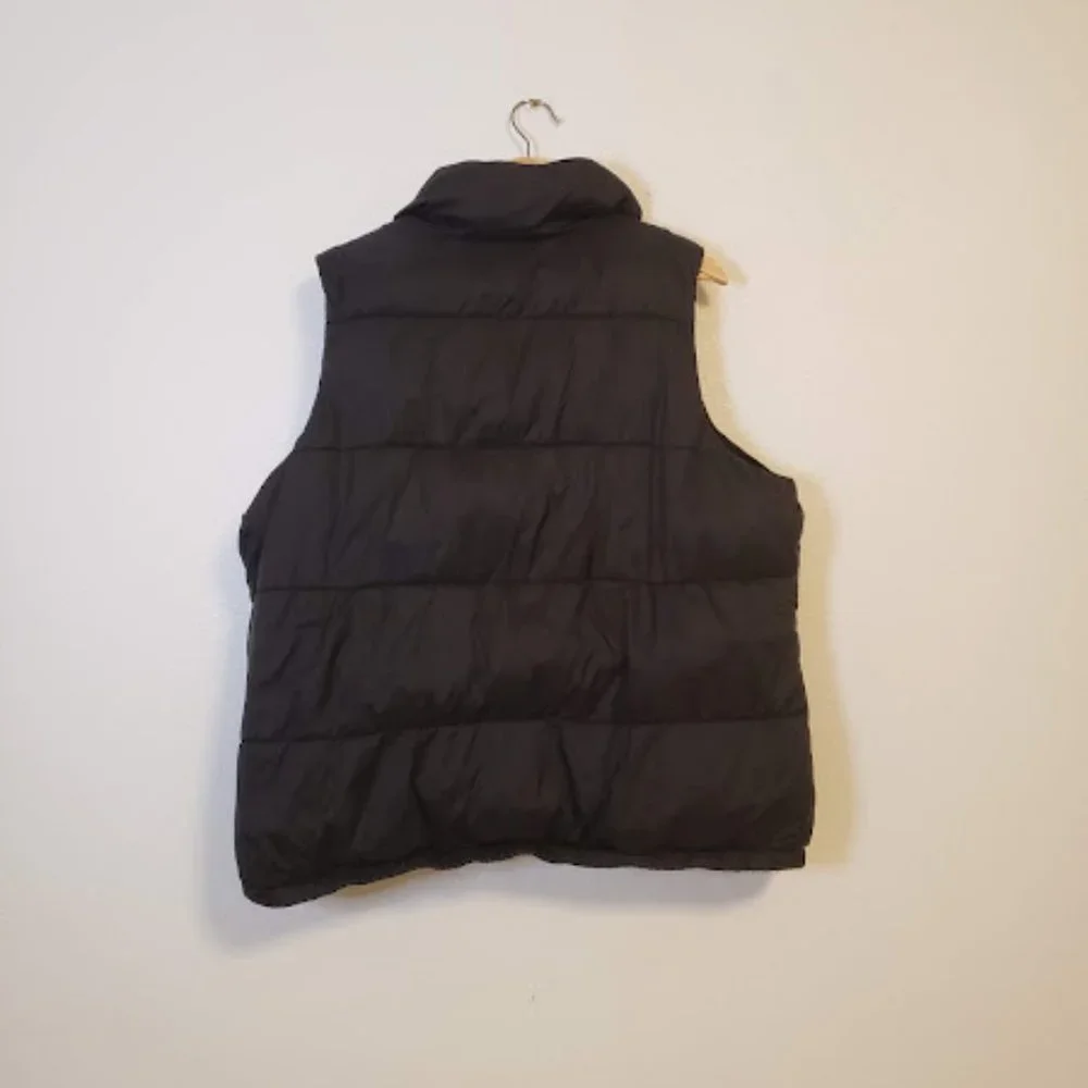 Old Navy Women's XXL Black Puffer Zipper Vest - Picture 5 of 6